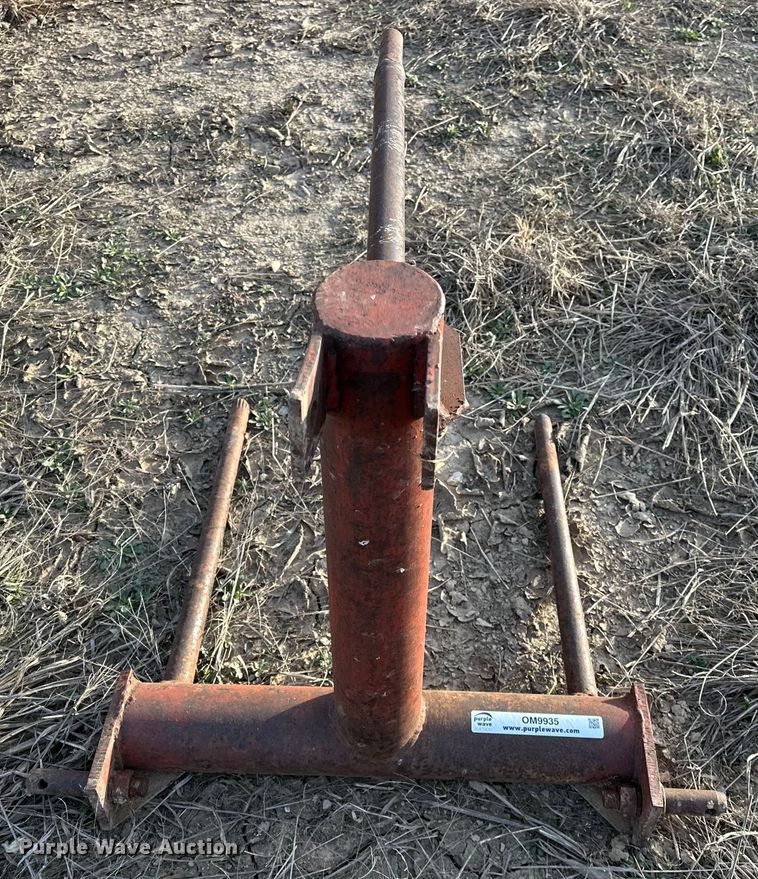 image for item OM9935 Bale spear