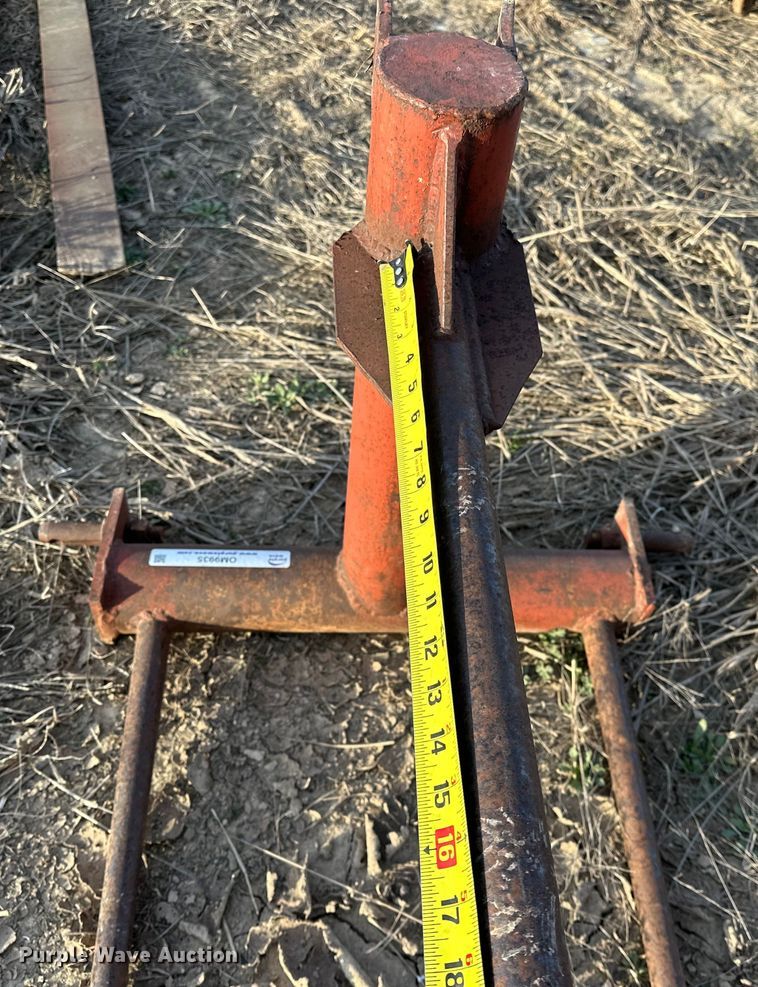 image for item OM9935 Bale spear