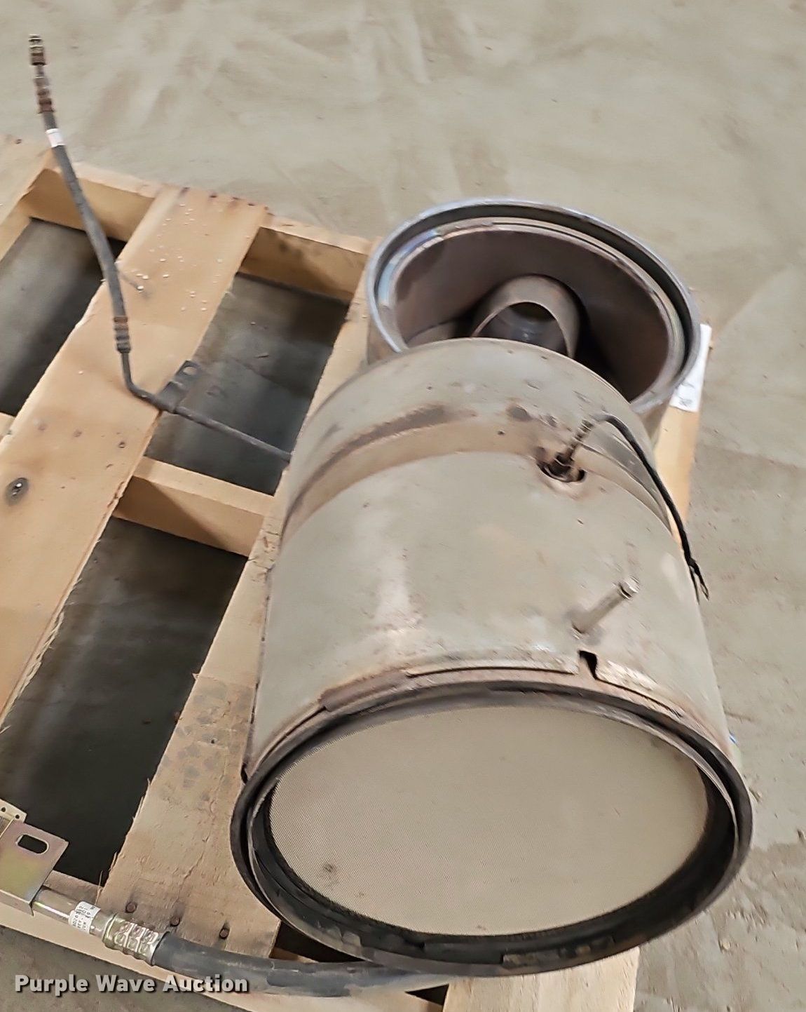 Truck and trailer parts in Omaha, NE Item DK0609 for sale Purple Wave