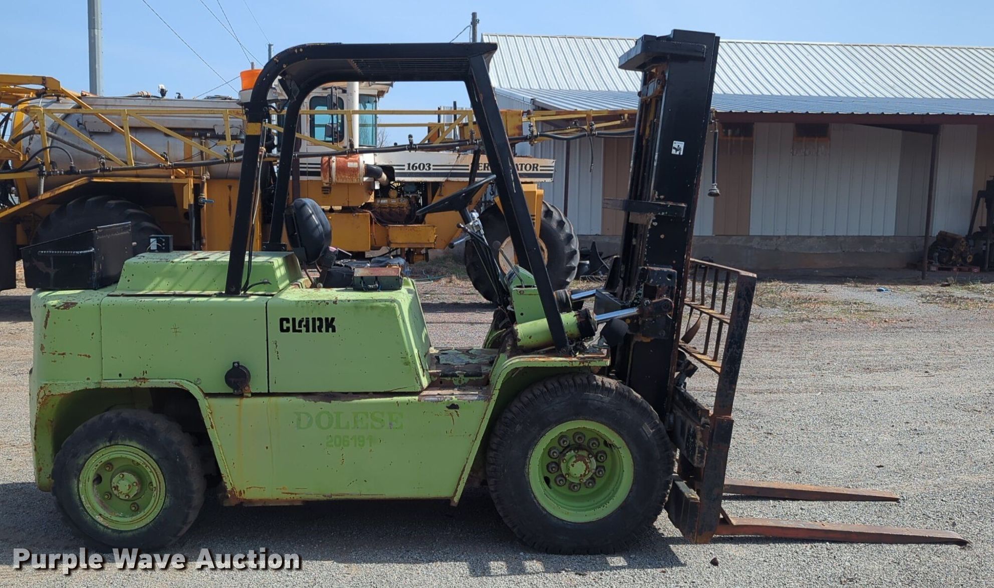 Clark C500-Y80 forklift in Geary, OK | Item OL9202 sold | Purple Wave