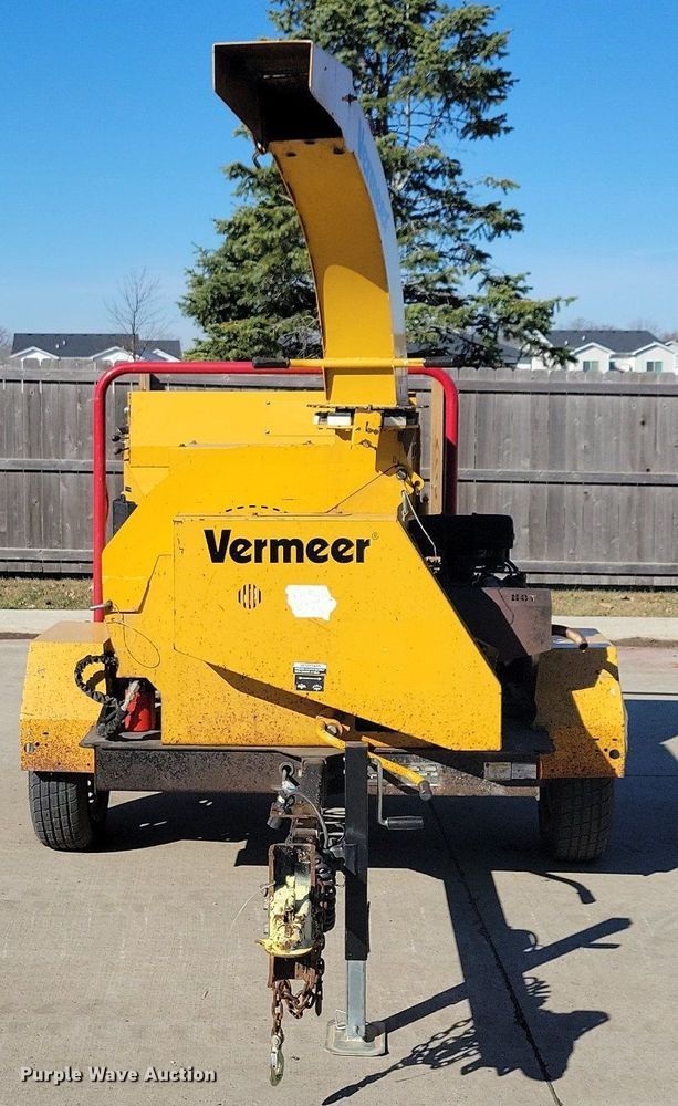 image for item DG0416 2013 Vermeer BC900XL wood chipper
