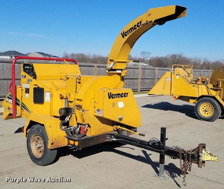 image for item DG0416 2013 Vermeer BC900XL wood chipper