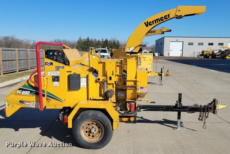 image for item DG0416 2013 Vermeer BC900XL wood chipper