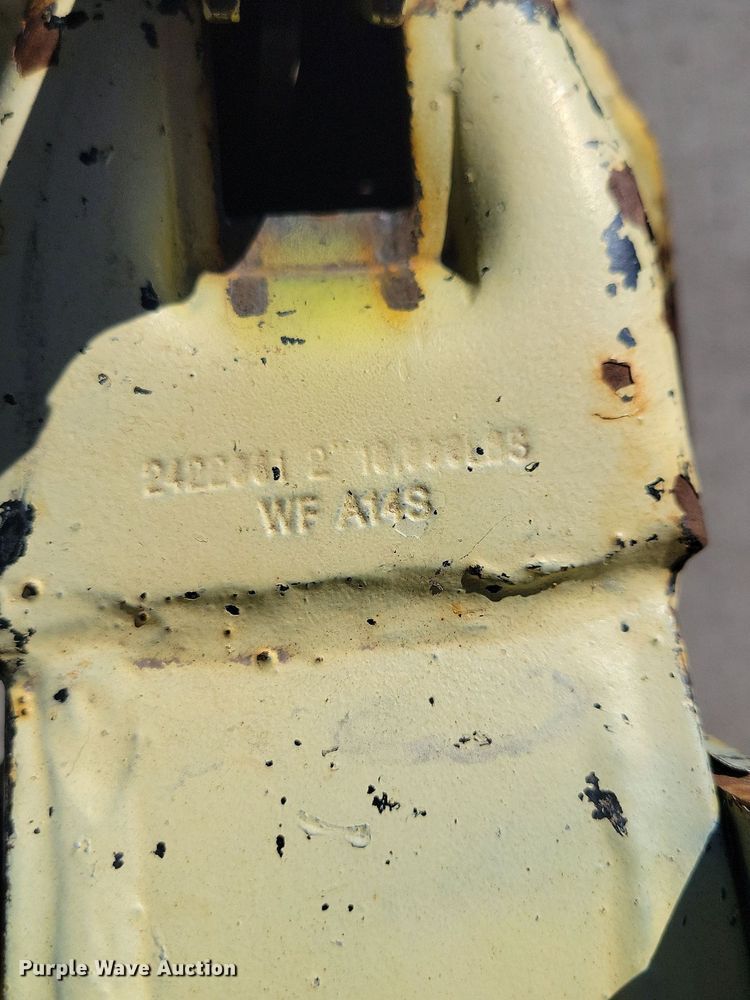 image for item DG0416 2013 Vermeer BC900XL wood chipper