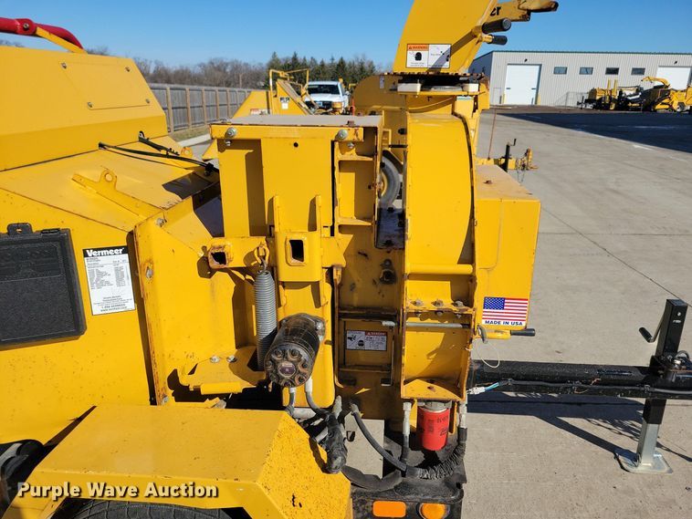 image for item DG0416 2013 Vermeer BC900XL wood chipper