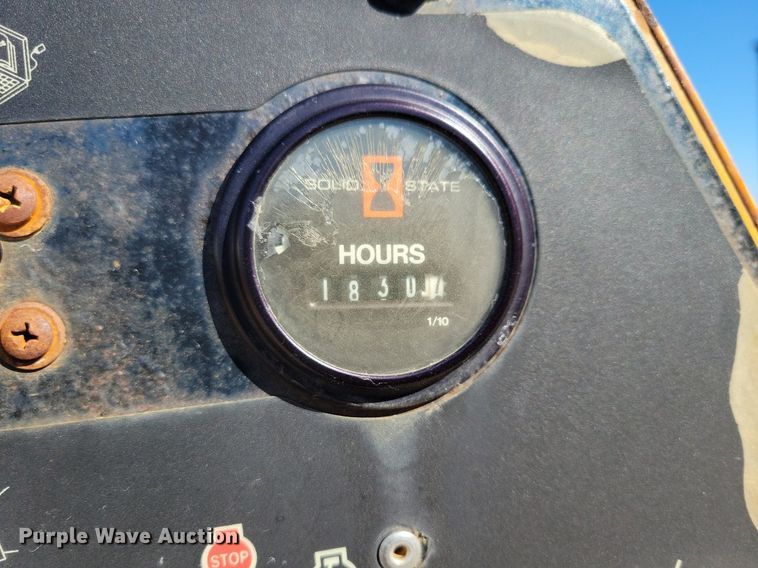 image for item DG0416 2013 Vermeer BC900XL wood chipper