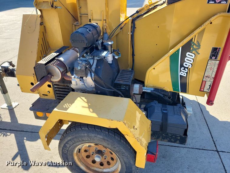 image for item DG0416 2013 Vermeer BC900XL wood chipper