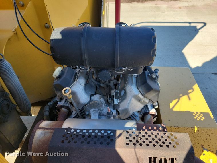 image for item DG0416 2013 Vermeer BC900XL wood chipper