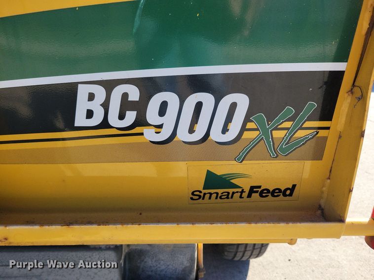 image for item DG0416 2013 Vermeer BC900XL wood chipper