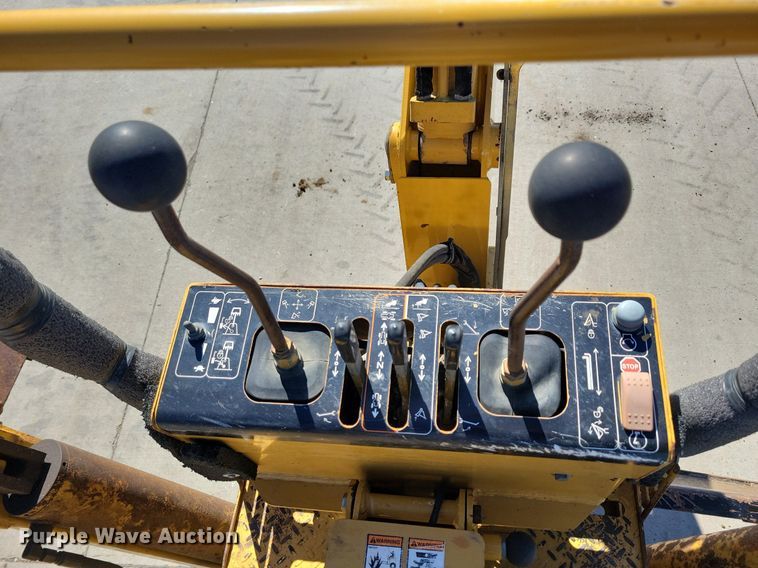 image for item DG0417 2008 Vermeer RTX1250 trencher