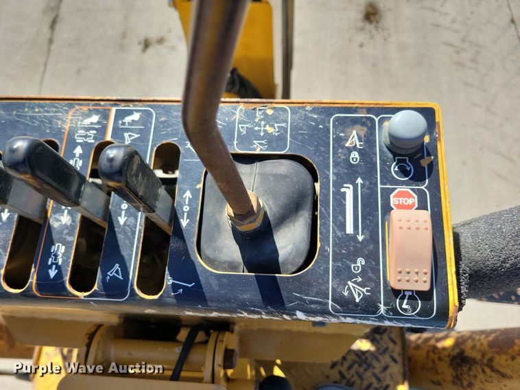 image for item DG0417 2008 Vermeer RTX1250 trencher