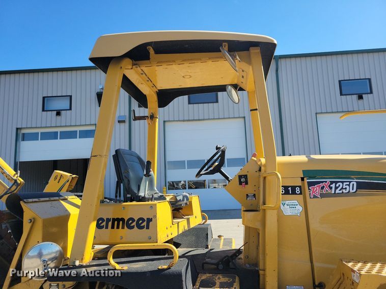 image for item DG0417 2008 Vermeer RTX1250 trencher