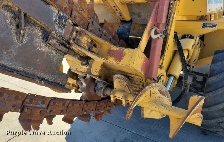 image for item DG0417 2008 Vermeer RTX1250 trencher
