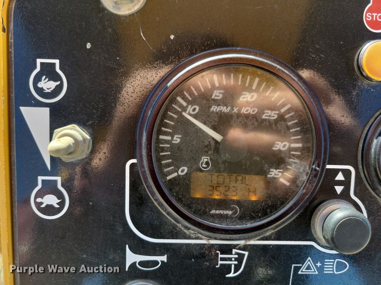 image for item DG0417 2008 Vermeer RTX1250 trencher