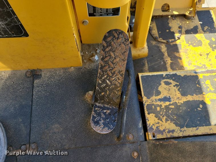 image for item DG0417 2008 Vermeer RTX1250 trencher