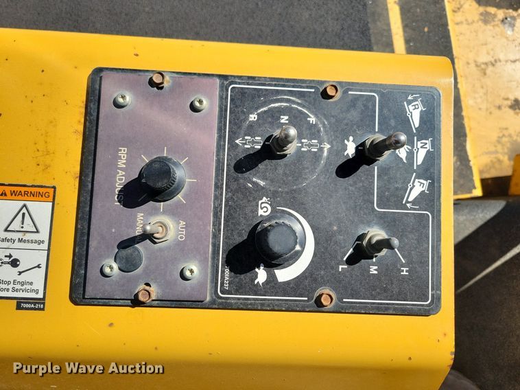 image for item DG0417 2008 Vermeer RTX1250 trencher