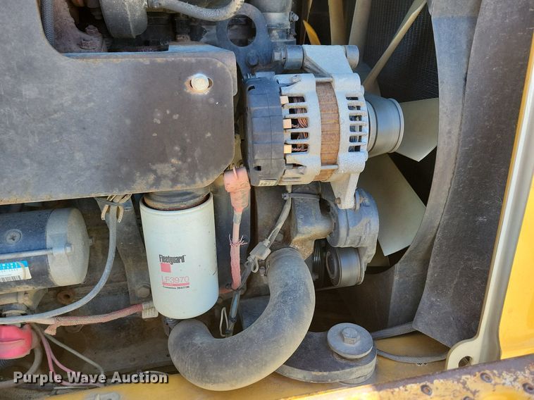 image for item DG0417 2008 Vermeer RTX1250 trencher