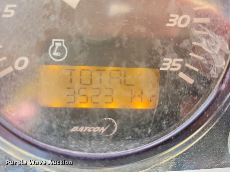 image for item DG0417 2008 Vermeer RTX1250 trencher