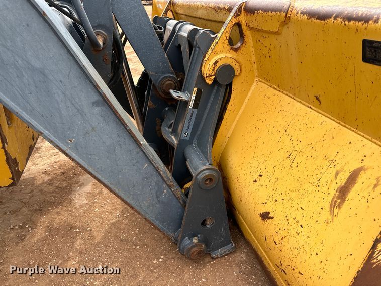 image for item DG4267 2014 John Deere 310SK backhoe