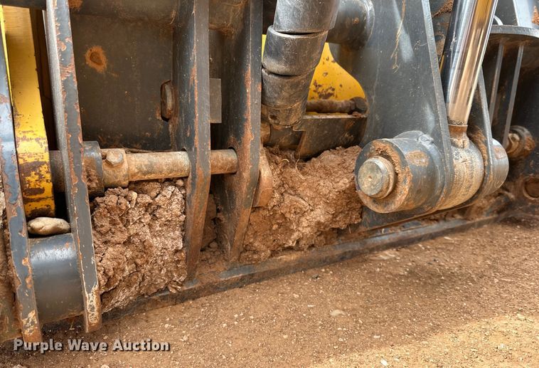 image for item DG4267 2014 John Deere 310SK backhoe