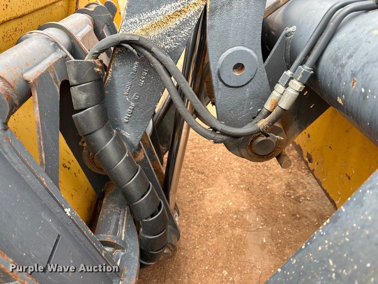 image for item DG4267 2014 John Deere 310SK backhoe