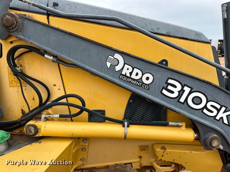 image for item DG4267 2014 John Deere 310SK backhoe