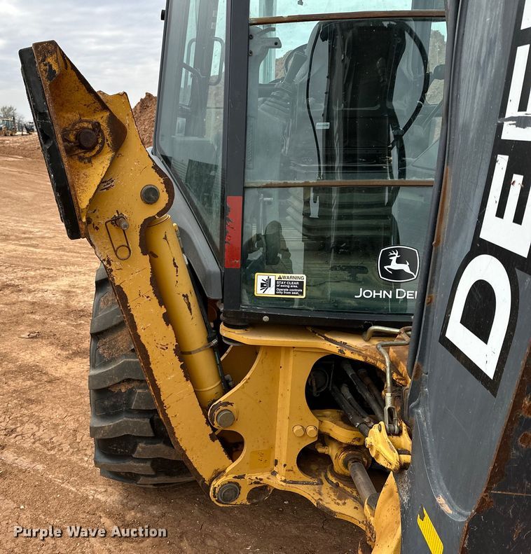 image for item DG4267 2014 John Deere 310SK backhoe