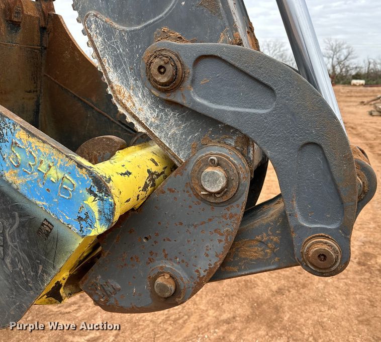 image for item DG4267 2014 John Deere 310SK backhoe