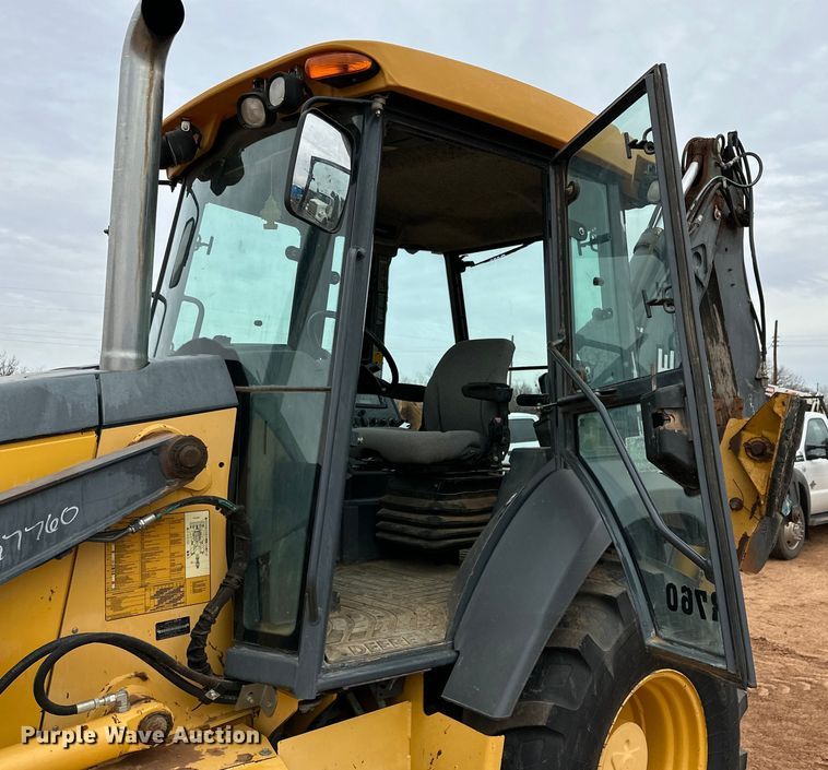 image for item DG4267 2014 John Deere 310SK backhoe