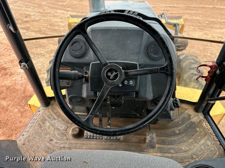 image for item DG4267 2014 John Deere 310SK backhoe