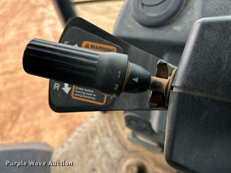 image for item DG4267 2014 John Deere 310SK backhoe