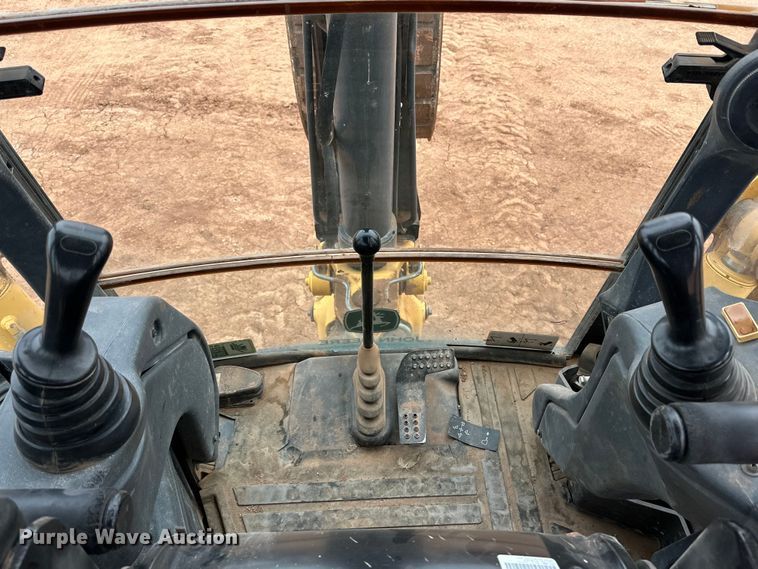 image for item DG4267 2014 John Deere 310SK backhoe