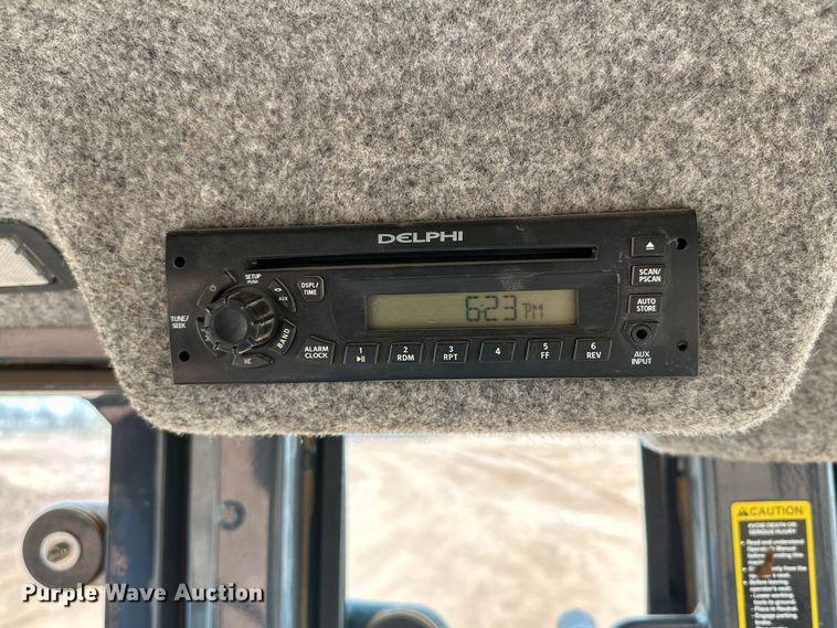 image for item DG4267 2014 John Deere 310SK backhoe