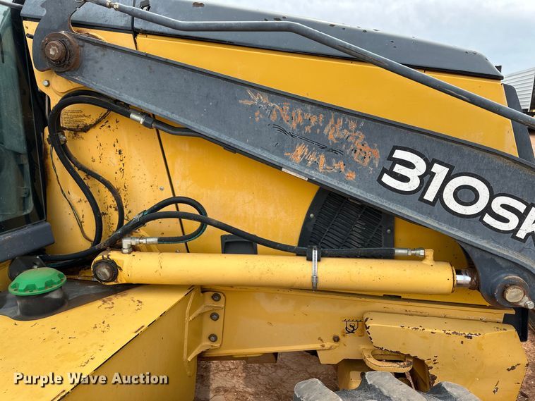 image for item DG4268 2012 John Deere 310SK backhoe