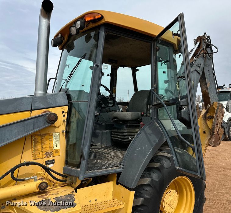 image for item DG4268 2012 John Deere 310SK backhoe