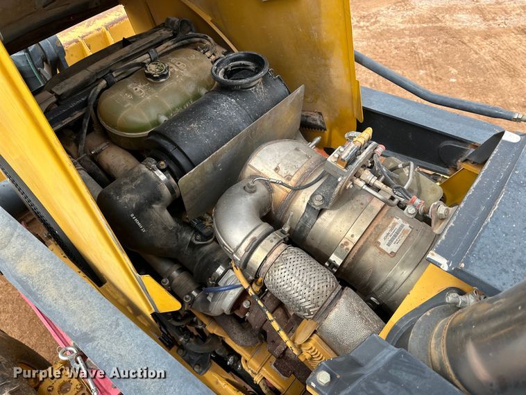 image for item DG4268 2012 John Deere 310SK backhoe