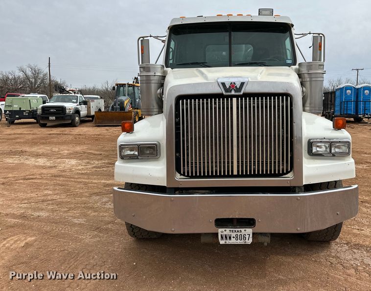 image for item DG4269 2013 Western Star 4900 hydrovac truck