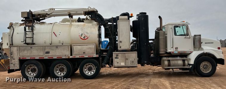 image for item DG4269 2013 Western Star 4900 hydrovac truck