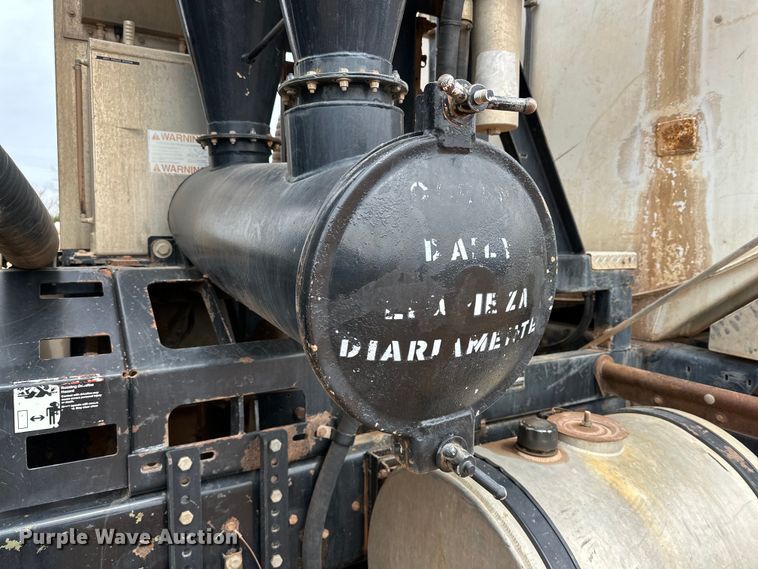 image for item DG4269 2013 Western Star 4900 hydrovac truck