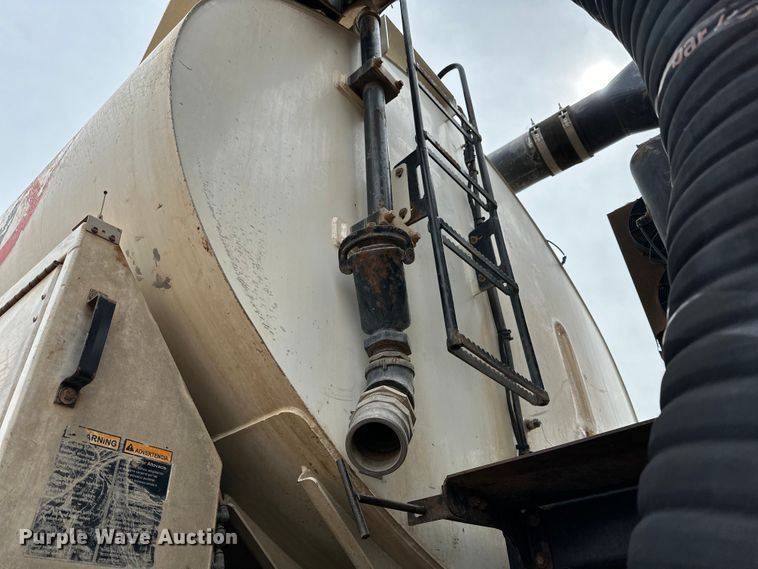 image for item DG4269 2013 Western Star 4900 hydrovac truck