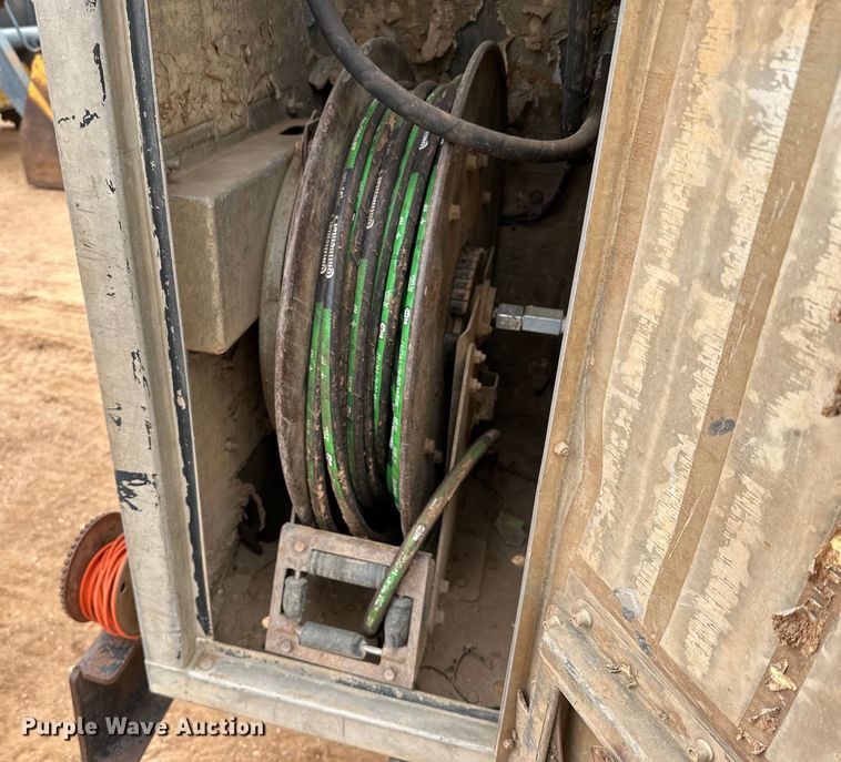 image for item DG4269 2013 Western Star 4900 hydrovac truck