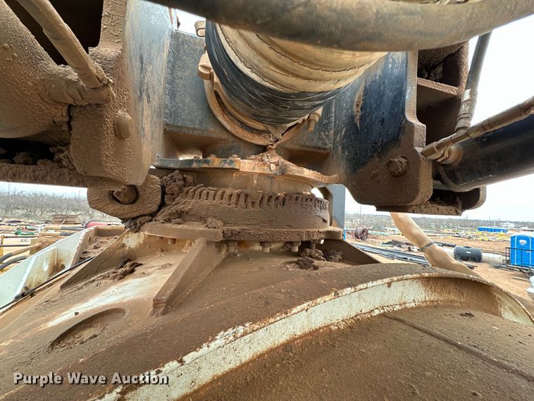 image for item DG4269 2013 Western Star 4900 hydrovac truck