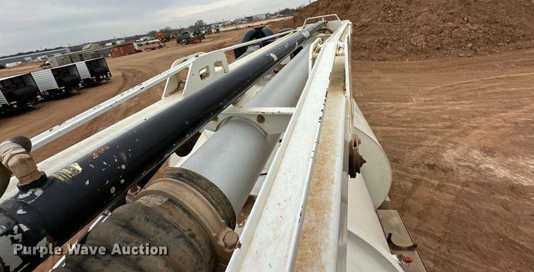 image for item DG4269 2013 Western Star 4900 hydrovac truck