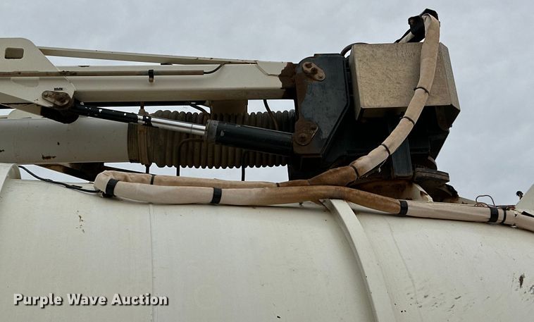 image for item DG4269 2013 Western Star 4900 hydrovac truck