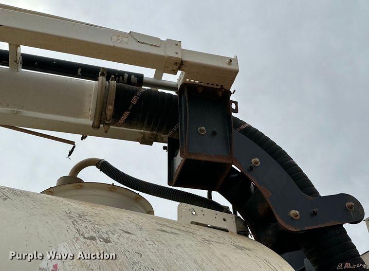 image for item DG4269 2013 Western Star 4900 hydrovac truck