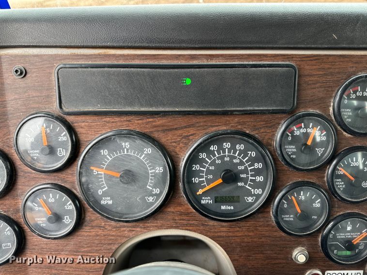 image for item DG4269 2013 Western Star 4900 hydrovac truck