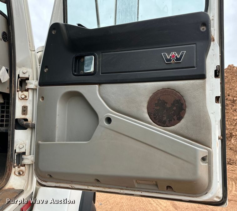 image for item DG4269 2013 Western Star 4900 hydrovac truck