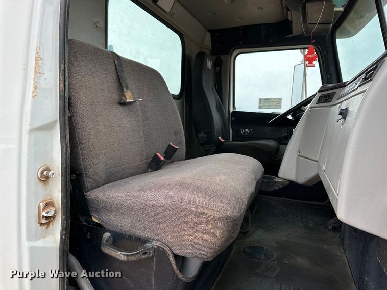 image for item DG4269 2013 Western Star 4900 hydrovac truck