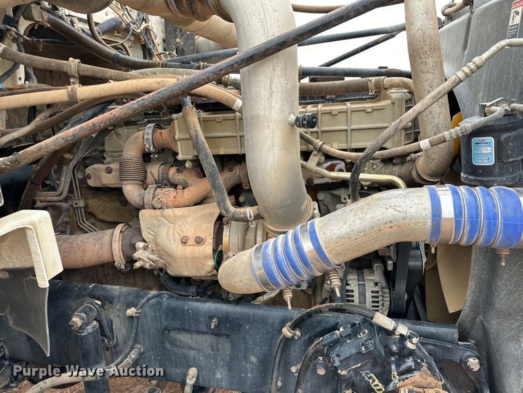 image for item DG4269 2013 Western Star 4900 hydrovac truck