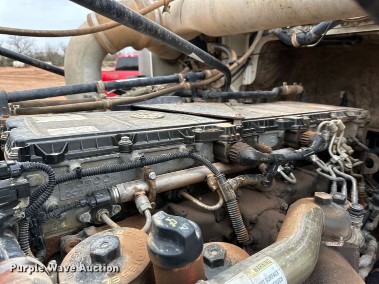 image for item DG4269 2013 Western Star 4900 hydrovac truck